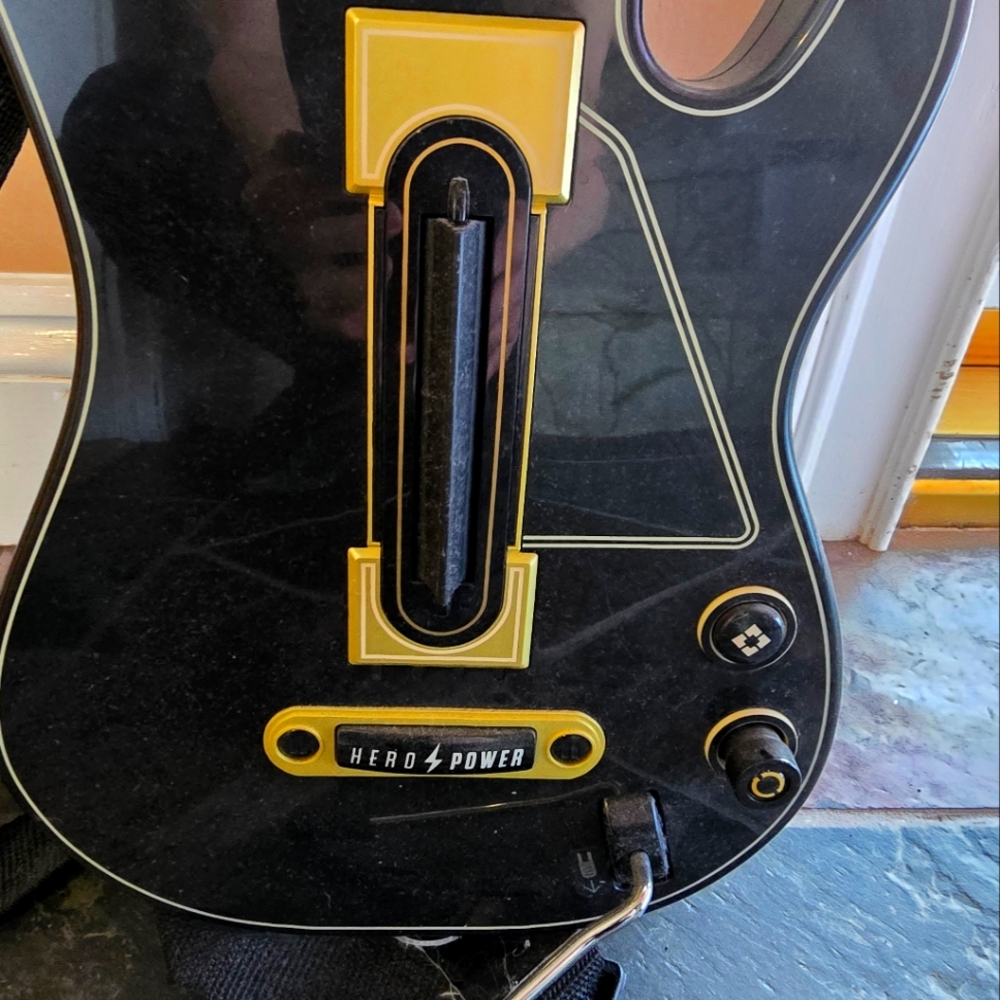 GUITAR HERO Wireless Guitar Controller for Gaming HERO POWER - Picture 3 of 4